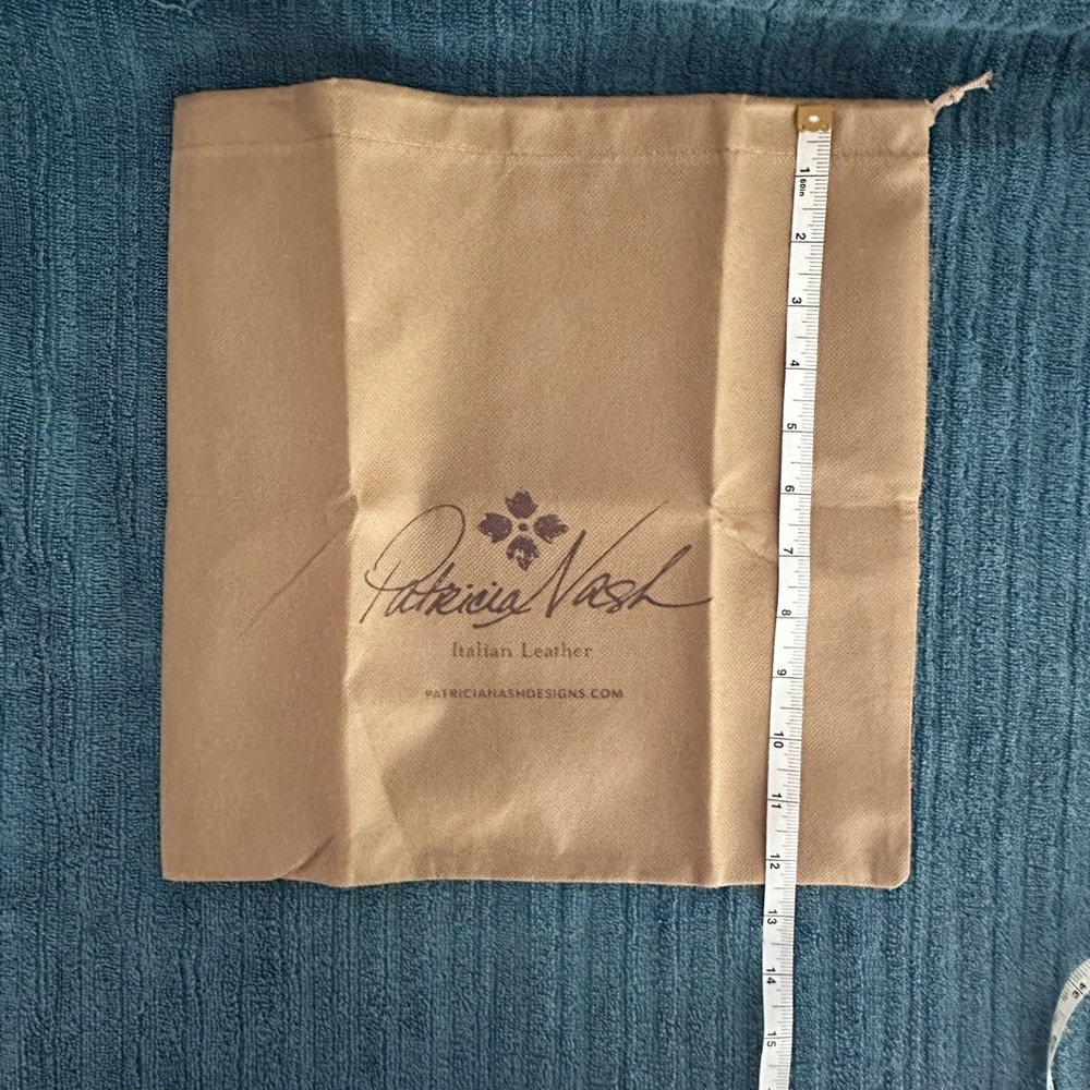 NWOT Patricia Nash Dust Cover w/ drawstring - Never Used! π€π€ππ€π€